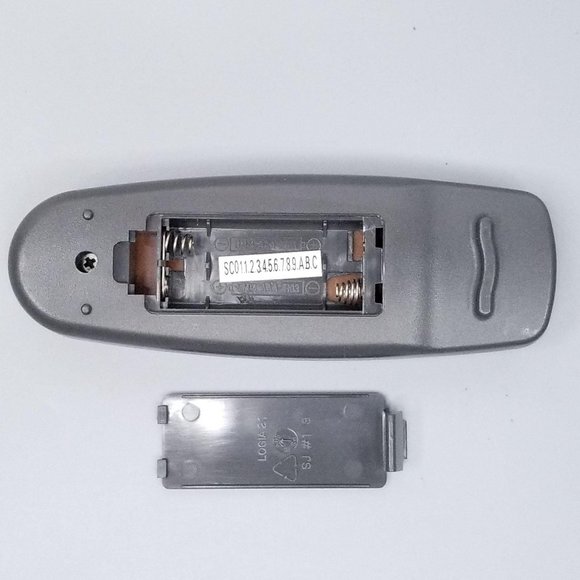 Logitech Logia 21 Samji Media Projector Remote - Picture 7 of 8